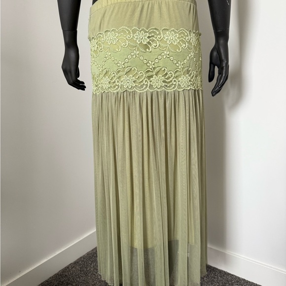 ⚪️ Sheer Sage Green Tulle Midi Skirt with Lace Detail | M/L - Picture 4 of 6